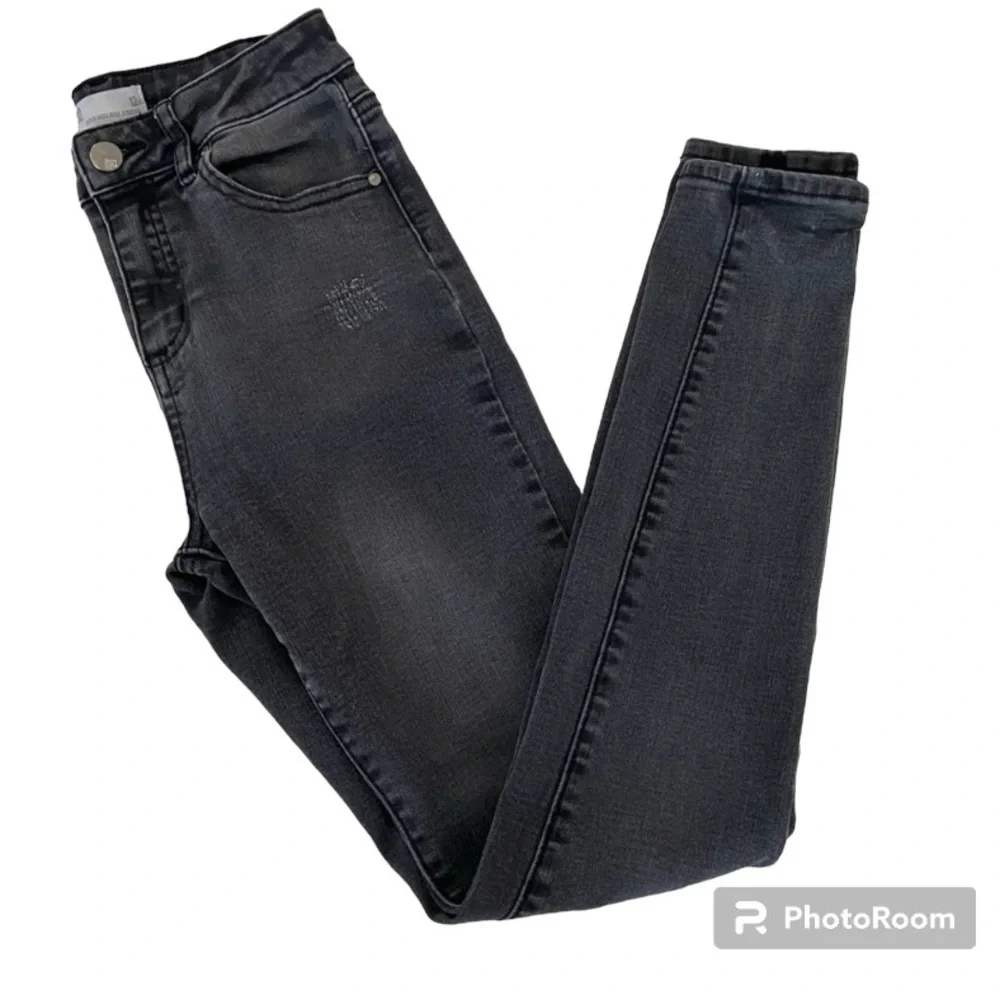 RSQ GIRLS SUPER HIGH RISE JEGGINGS IN WASHED BLACK SIZE 12